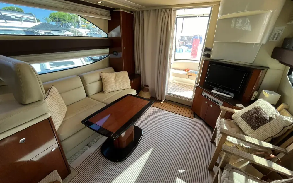 slider 14 Meridian Yacht Sedan 341