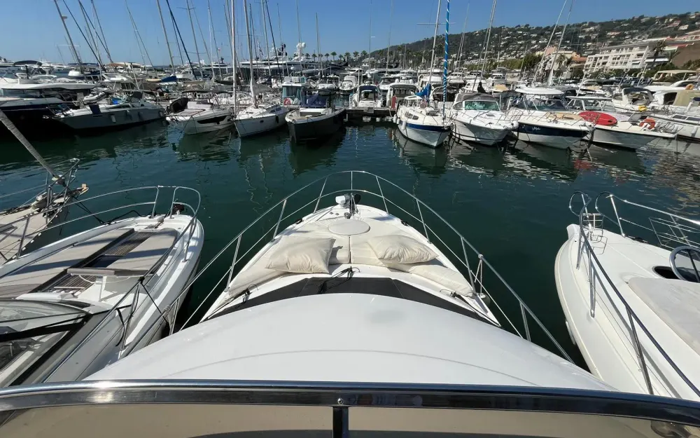 slider 7 Meridian Yacht Sedan 341