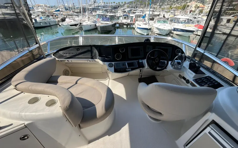 slider 8 Meridian Yacht Sedan 341