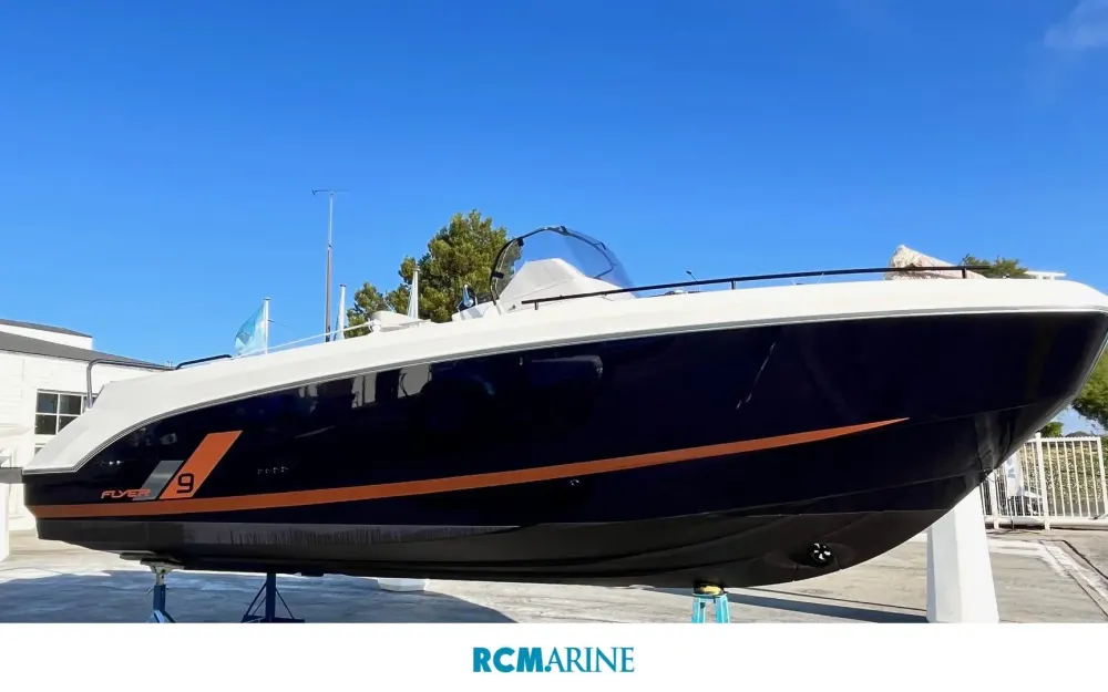 slider 0 Beneteau Flyer 9 Spacedeck