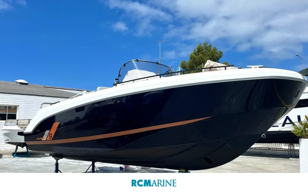 slider 2 Beneteau Flyer 9 Spacedeck
