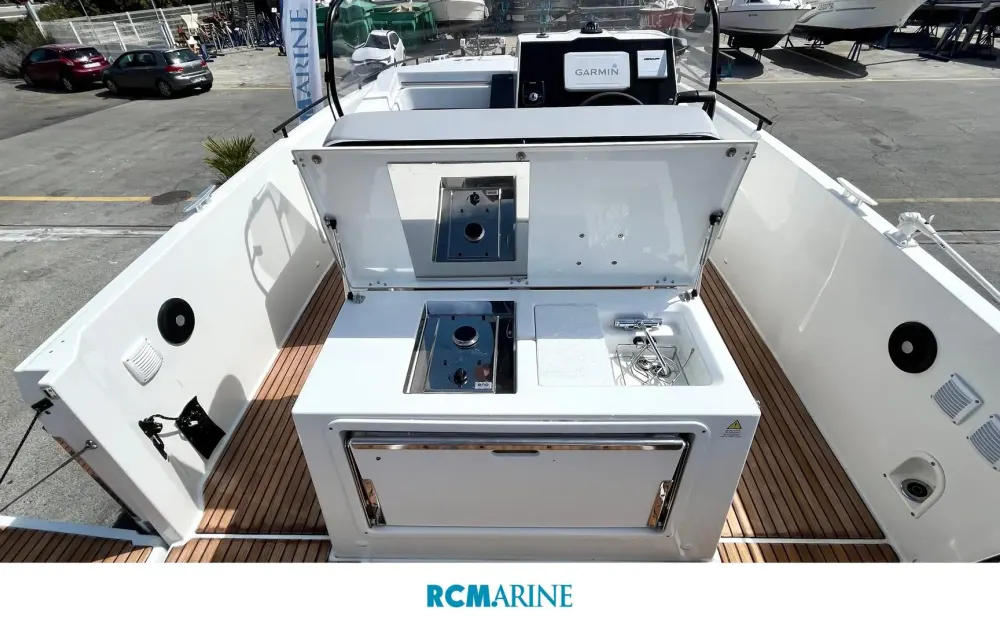 slider 5 Beneteau Flyer 9 Spacedeck
