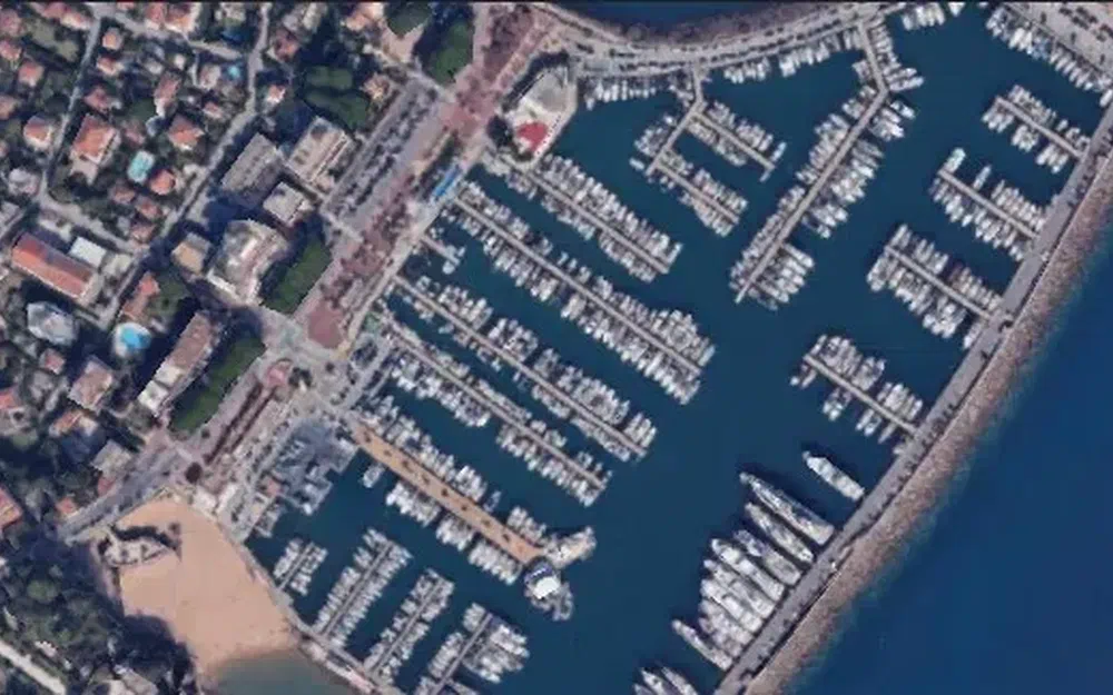 slider 2 Place de port Cat 2ter