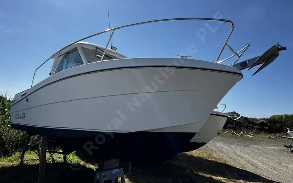 slider 0 Beneteau Antares 710