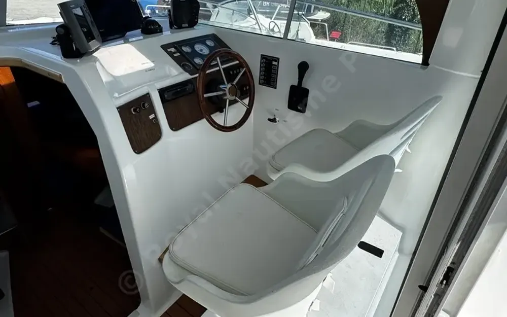 slider 13 Beneteau Antares 710