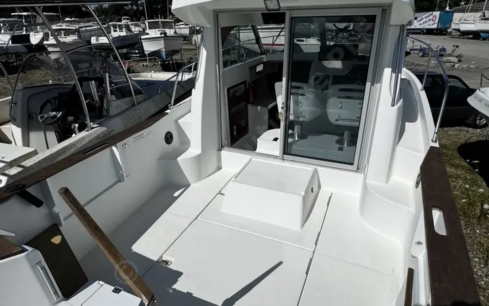 slider 3 Beneteau Antares 710