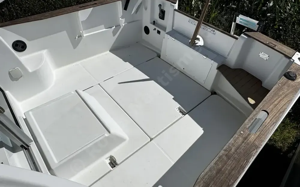 slider 4 Beneteau Antares 710