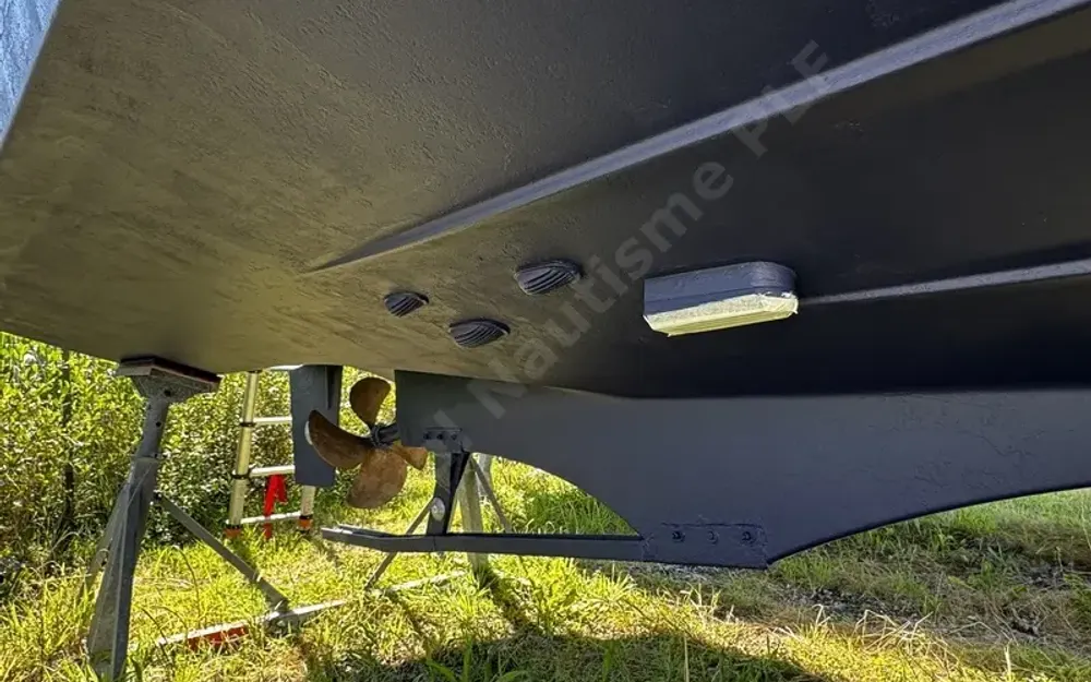 slider 8 Beneteau Antares 710
