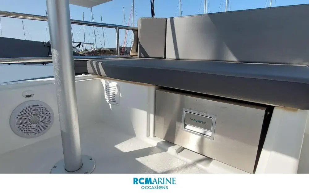 slider 33 Beneteau Antares 11 Fly