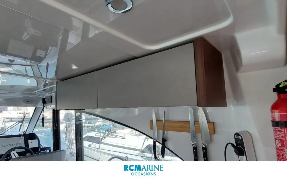 slider 9 Beneteau Antares 11 Fly
