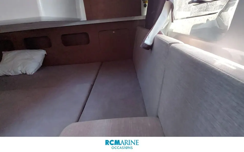 slider 21 Beneteau Antares 11 Fly