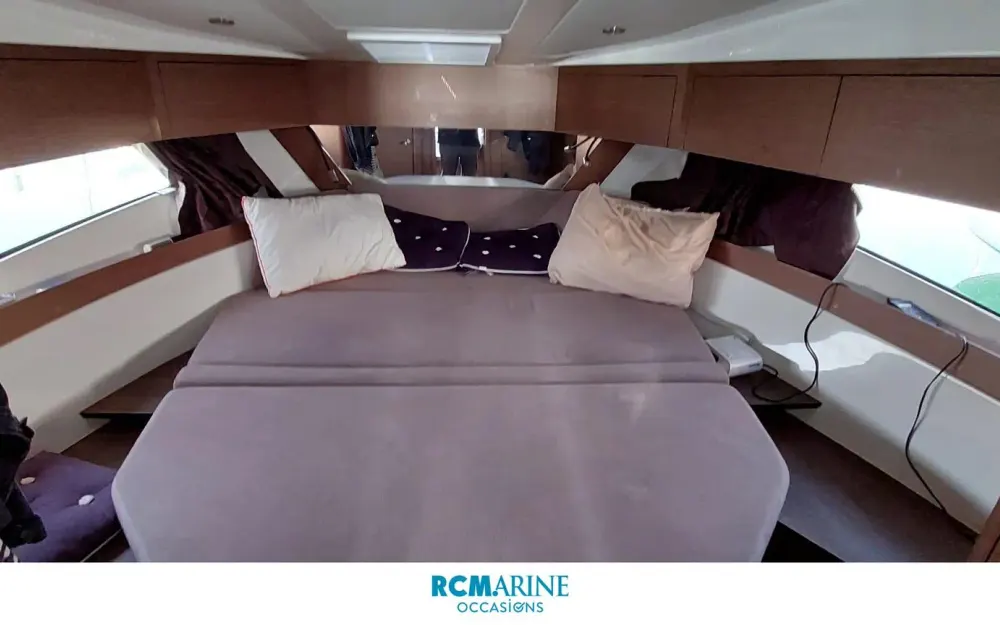 slider 40 Beneteau Antares 11 Fly