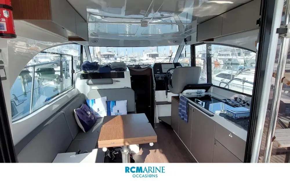 slider 7 Beneteau Antares 11 Fly