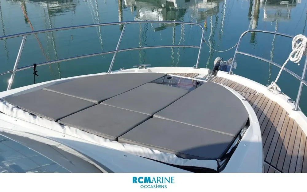 slider 34 Beneteau Antares 11 Fly