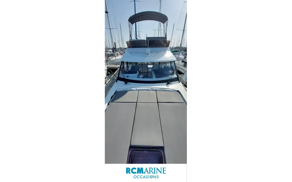 slider 37 Beneteau Antares 11 Fly