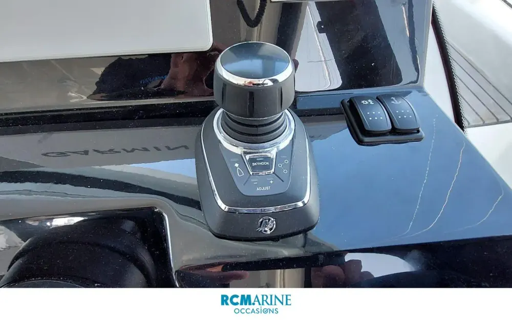 slider 8 Beneteau Antares 11 Fly