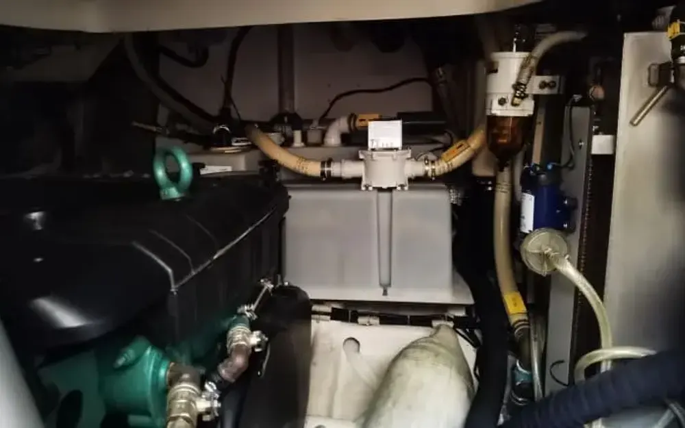 slider 14 Azimut Atlantis 40