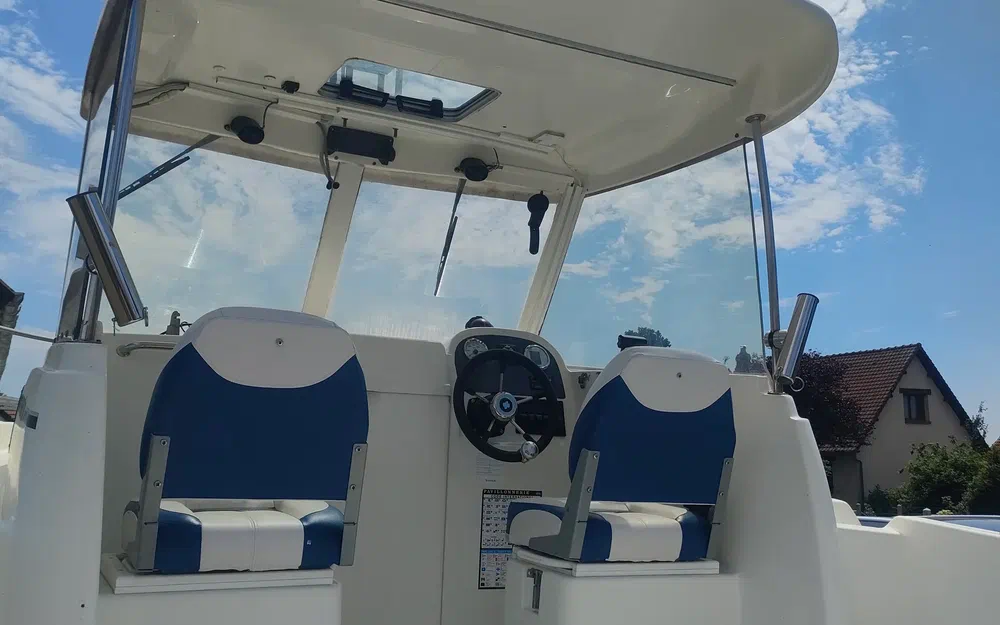 slider 11 Jeanneau Merry Fisher 580 Cabine