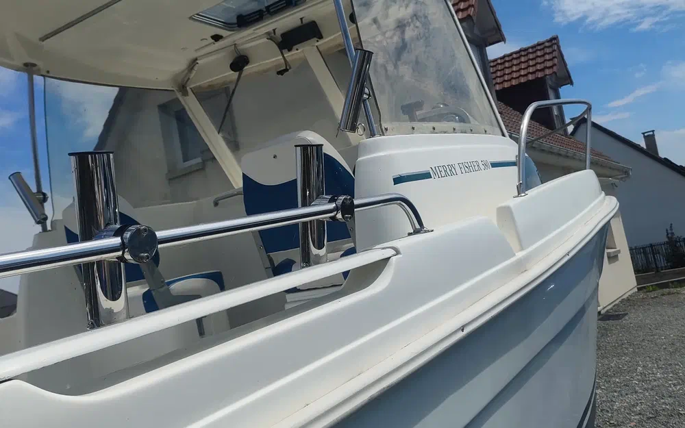 slider 8 Jeanneau Merry Fisher 580 Cabine