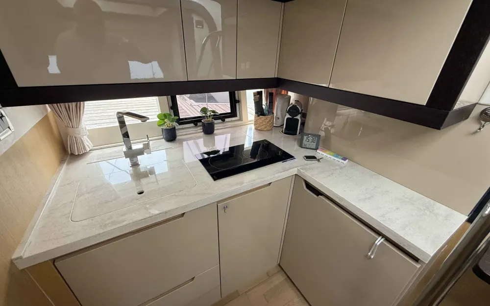 slider 11 Galeon  405 HTL