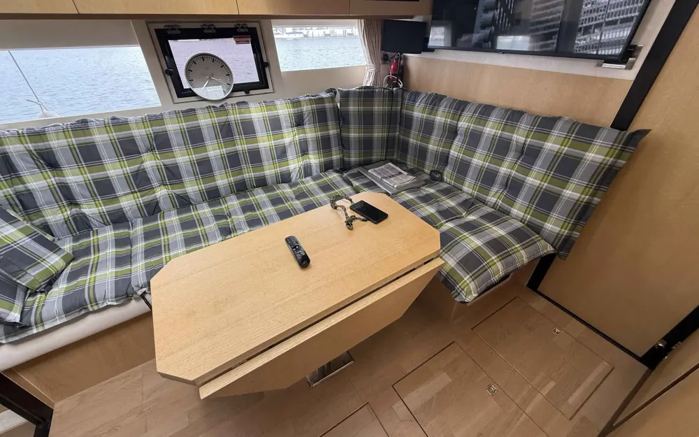 slider 14 Galeon  405 HTL