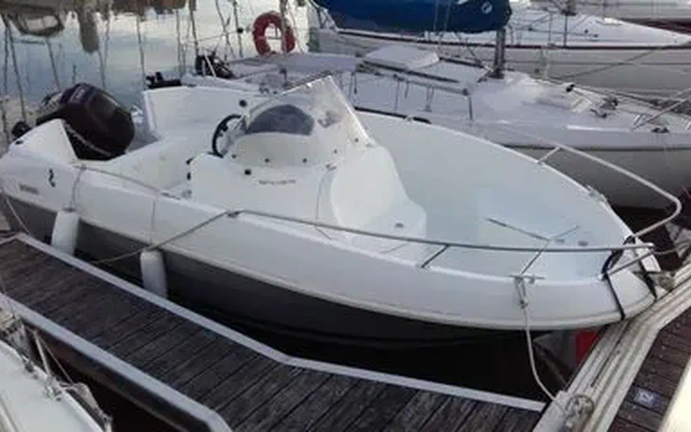 slider 0 Beneteau Flyer 5.5