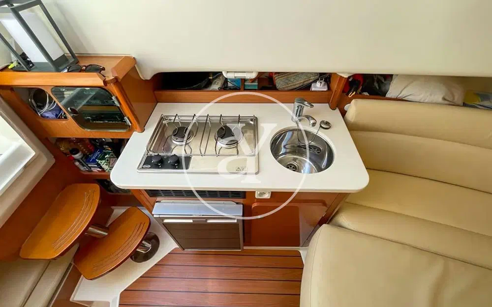 slider 10 Jeanneau Cap Camarat 925