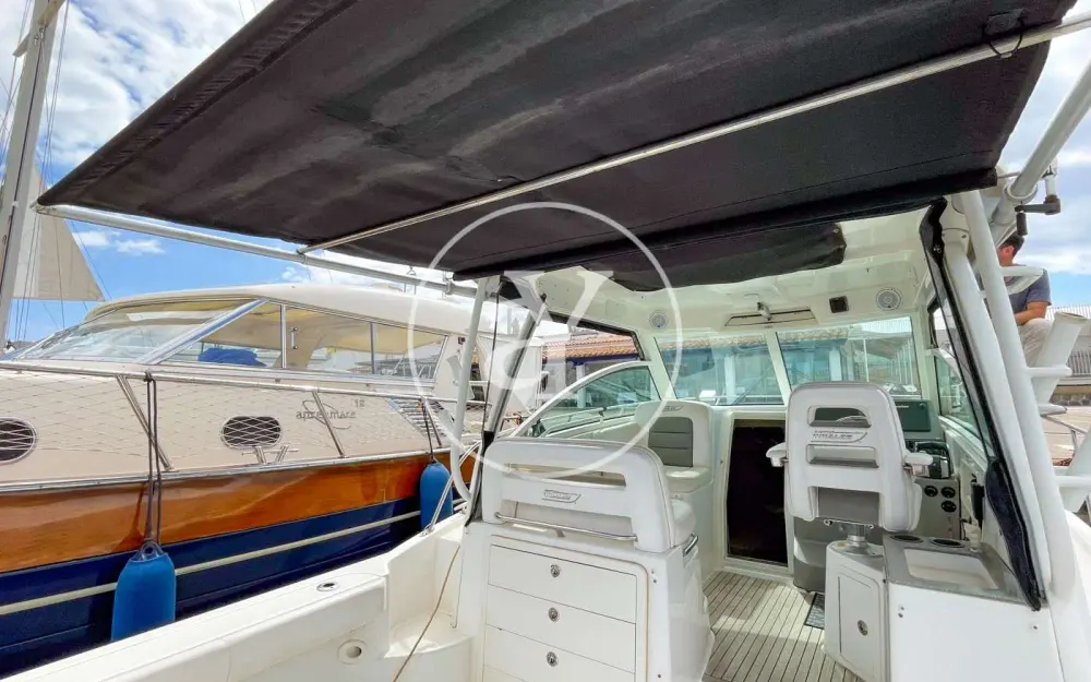 slider 3 Boston Whaler  315 Conquest