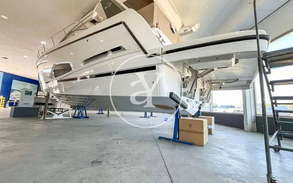 slider 9 Sealine  S430