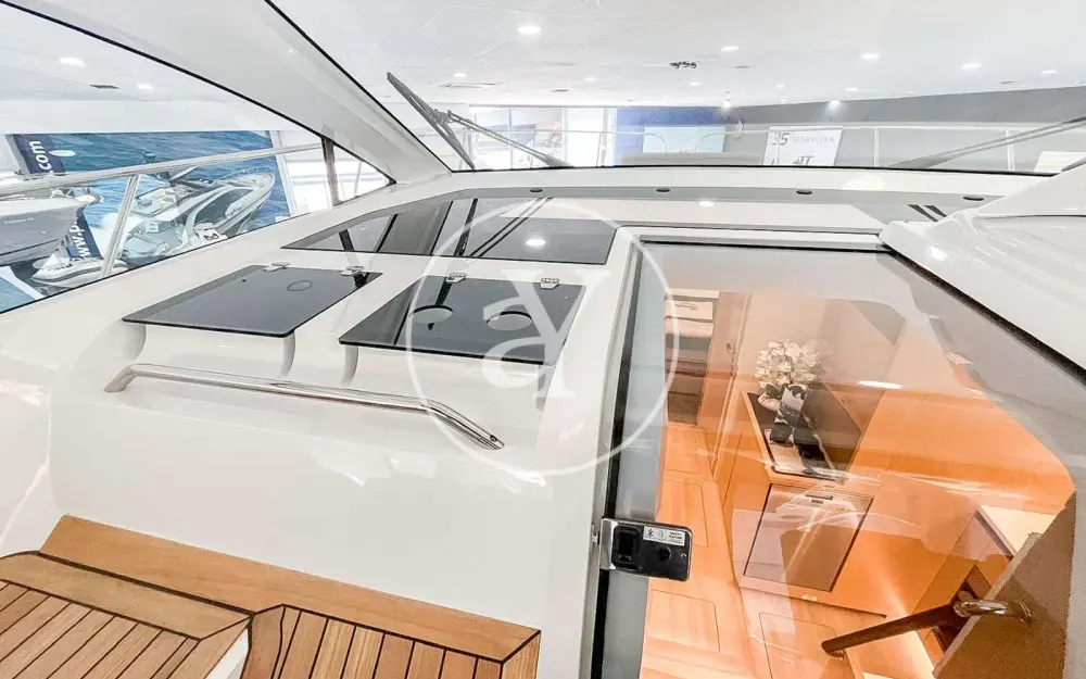 slider 10 Sealine  S430
