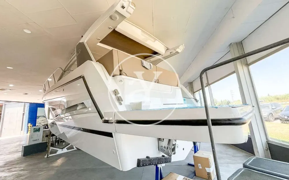 slider 33 Sealine  S430