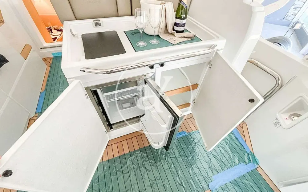 slider 34 Sealine  S430
