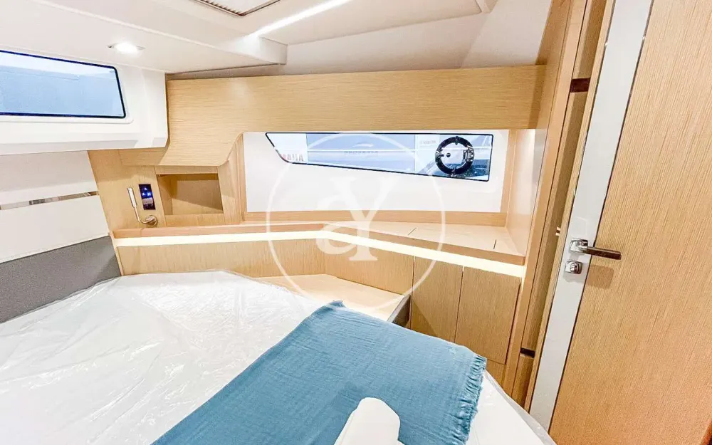 slider 3 Sealine  S430