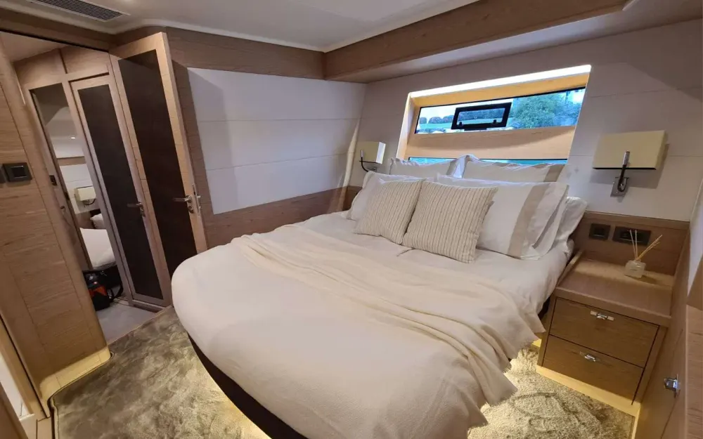 slider 15 Beneteau Grand Trawler 62