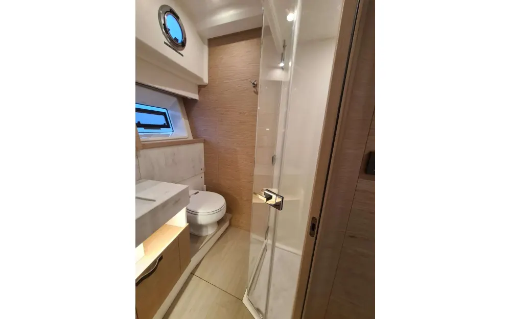 slider 24 Beneteau Grand Trawler 62