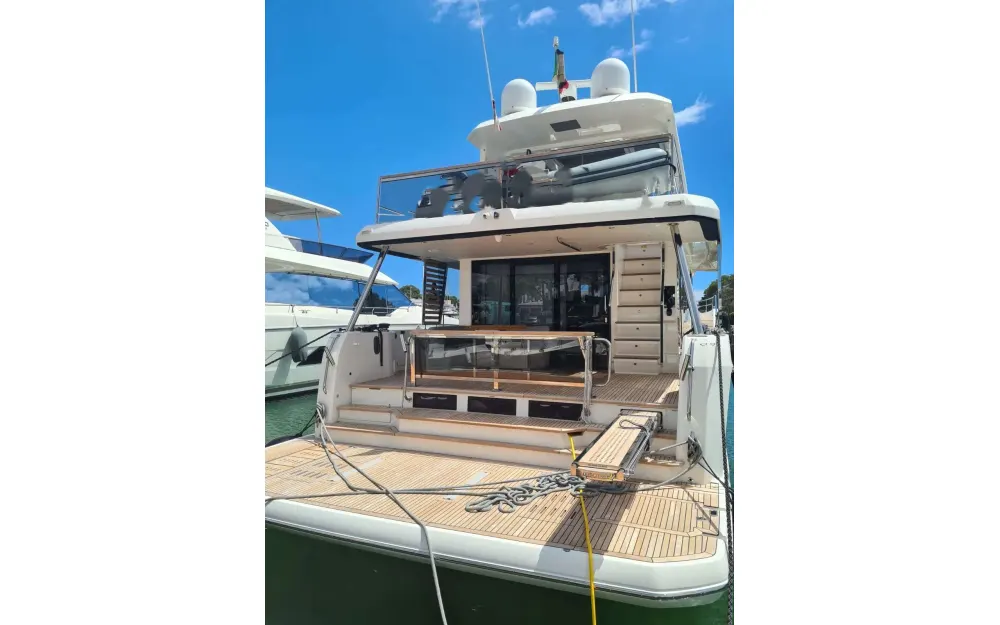 slider 36 Beneteau Grand Trawler 62