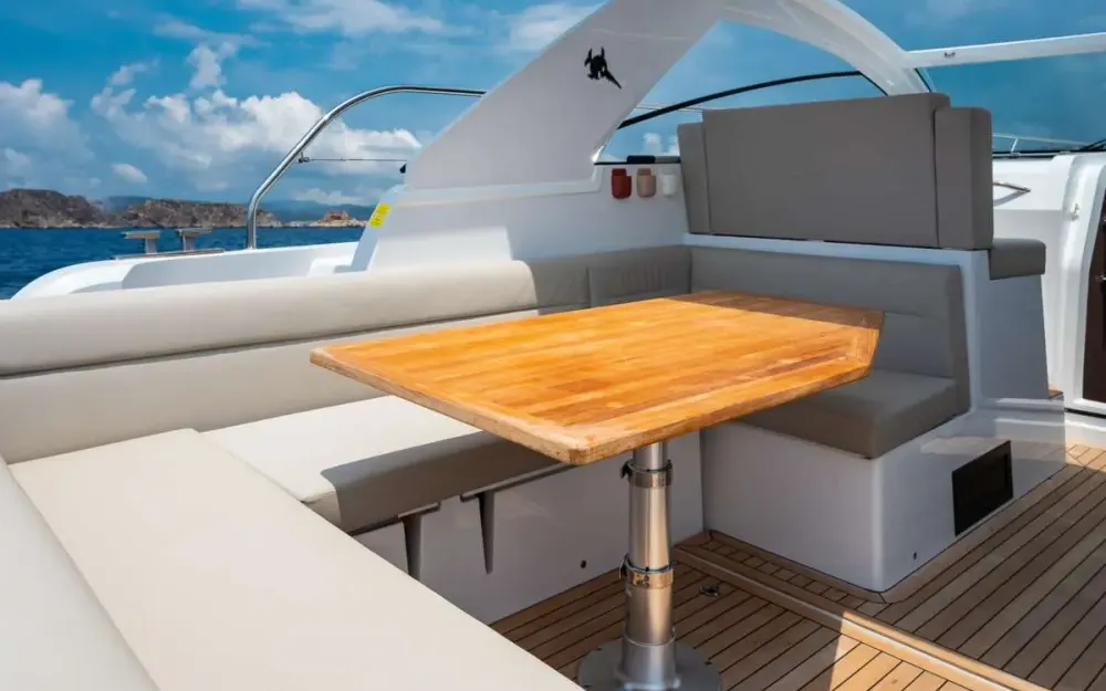 slider 13 Sealine  330 Sport