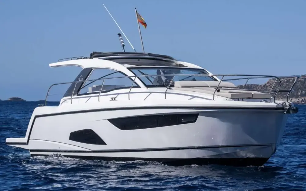 slider 14 Sealine  330 Sport