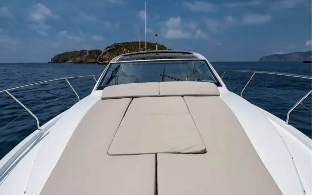 slider 16 Sealine  330 Sport