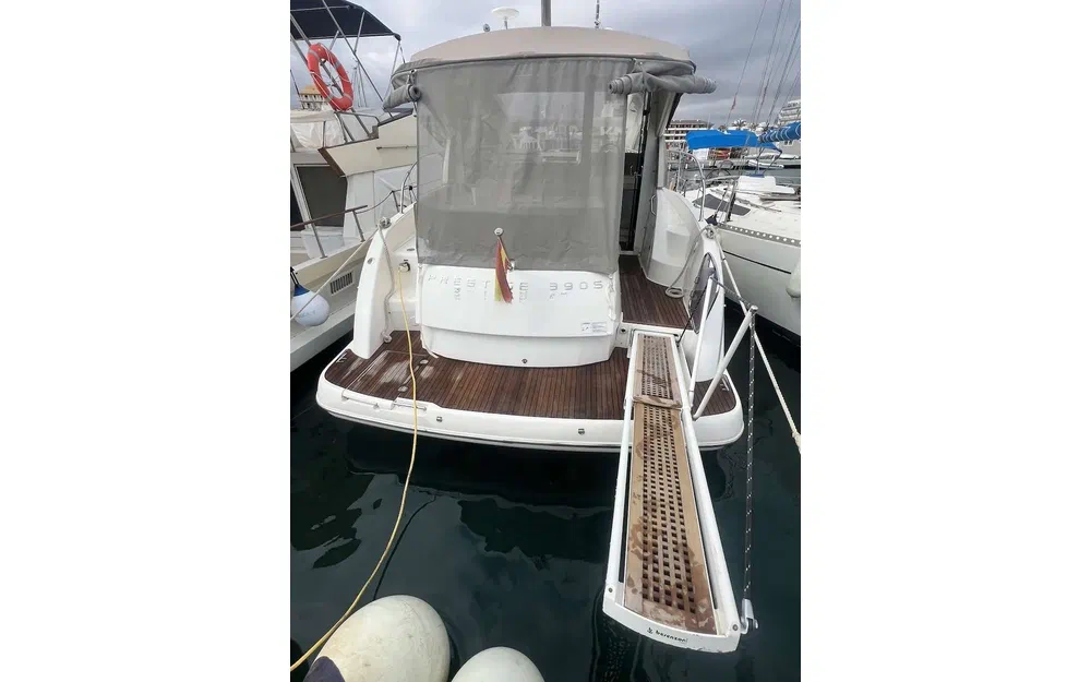 slider 0 Jeanneau Prestige 390