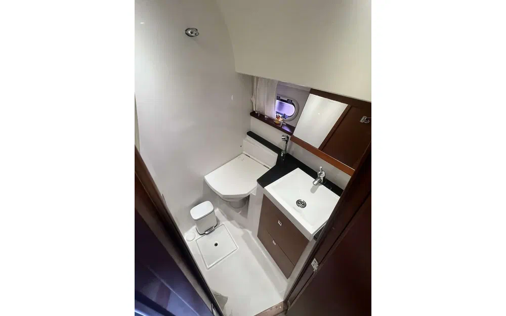 slider 10 Jeanneau Prestige 390