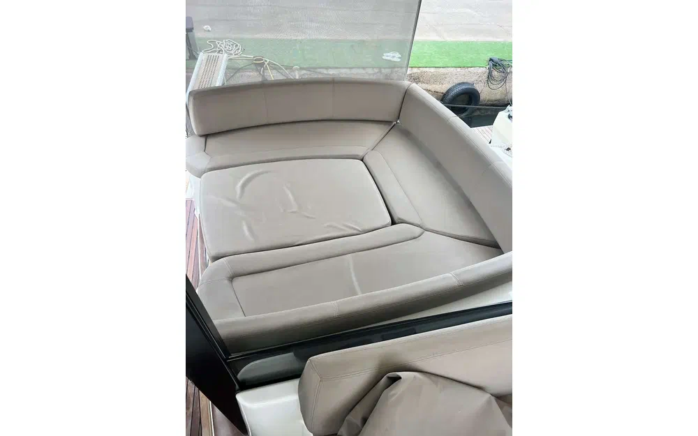 slider 12 Jeanneau Prestige 390