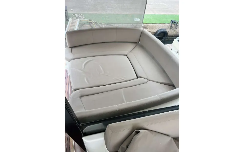 slider 12 Jeanneau Prestige 390 S
