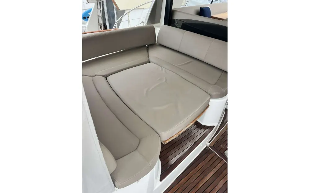 slider 13 Jeanneau Prestige 390 S