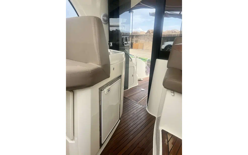 slider 22 Jeanneau Prestige 390