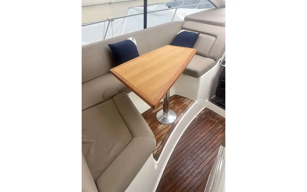 slider 24 Jeanneau Prestige 390