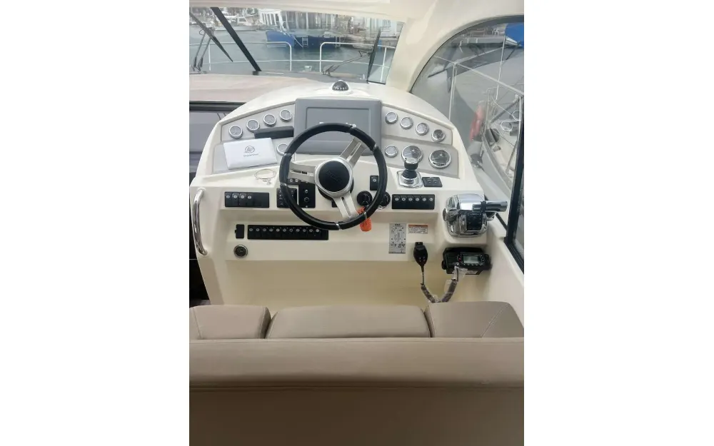 slider 28 Jeanneau Prestige 390 S