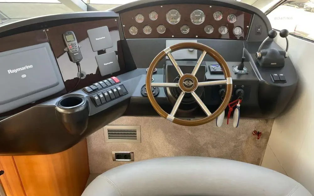 slider 1 Sunseeker Manhattan 50