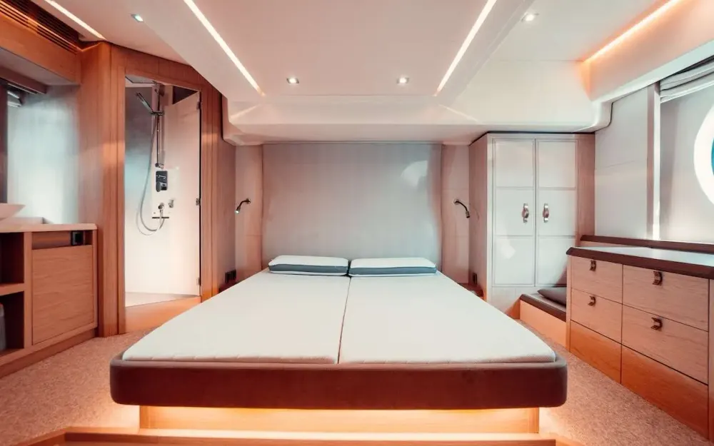 slider 19 Beneteau Monte Carlo 6