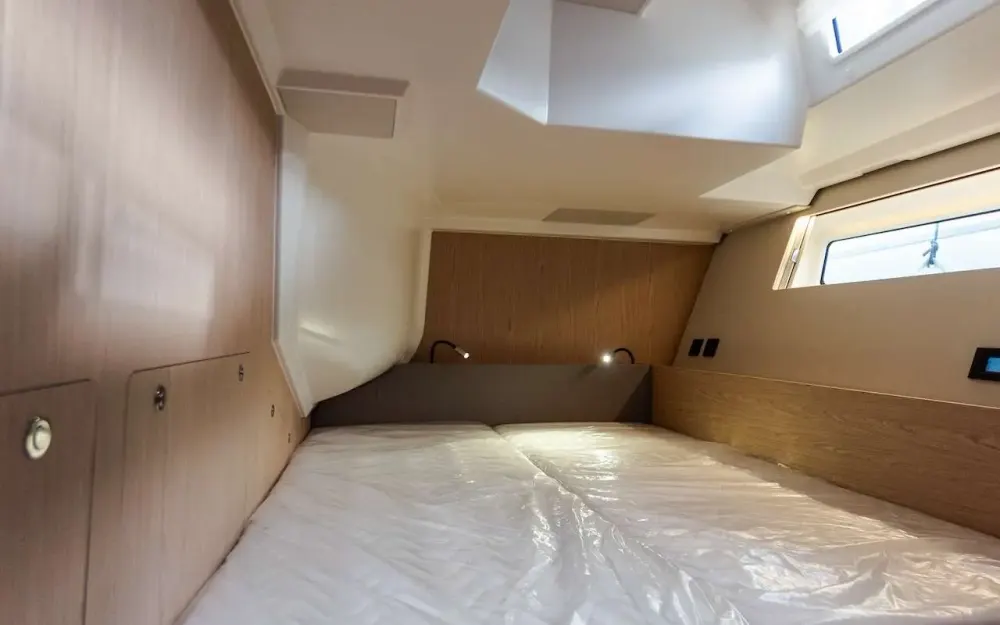 slider 12 Beneteau Oceanis 60